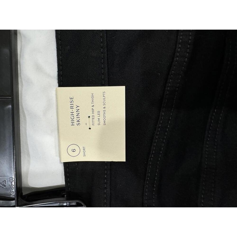NWT Universal Threads Black High Rise Skinny Denim Jeans- Size 6 short 28w - Picture 3 of 8